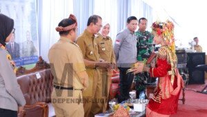 Kantor Camat Kemuning Diresmikan