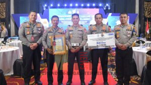 Kakorlantas Polri Berikan Penghargaan ke Ditlantas Polda Sumsel