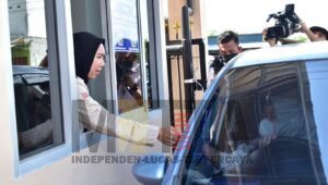 Publik Sebut Fasilitas Drive Thru Layanan Kependudukan Lebih Praktis