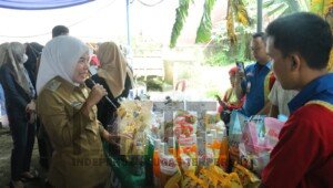Harga Tidak Jauh Berbeda dengan Pasar, Fitri: Kita akan Evaluasi Operasi Pasar Murah Ramadhan