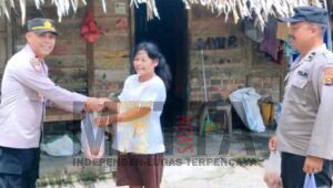 Berbagi untuk Sesama, Iptu Wanianto Pimpin Penyaluran Bantuan di Wilayah Polsek Cambai