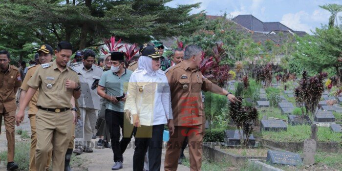 Wawako Fitri Tinjau TPU Kebun Bunga