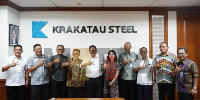 Akmal Malik Ajak Direksi Krakatau Steel Investasi di Sulbar