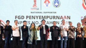 Percepat Majunya Sepak Bola Indonesia, Herman Deru Dampingi Menpora Buka FGD Penyempurnaan Inpres No 3 Tahun 2019
