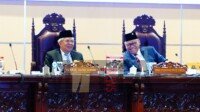 Wagub Mawardi Yahya Dengarkan Pandangan Umum Fraksi-Fraksi Terkait Pembahasan 4 Raperda Usulan Pemprov Sumsel