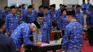 Ketua Umum Dewan Pengurus Korpri Pusat Kukuhkan Sekda SA Supriono Sebagai DP Korpri Sumsel Masa Bakti 2022-2027
