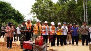 Pemancangan Tiang Pertama Pembangunan Jembatan Marsedan, Bupati Kapuas Hulu Dampingi Gubernur Kalbar