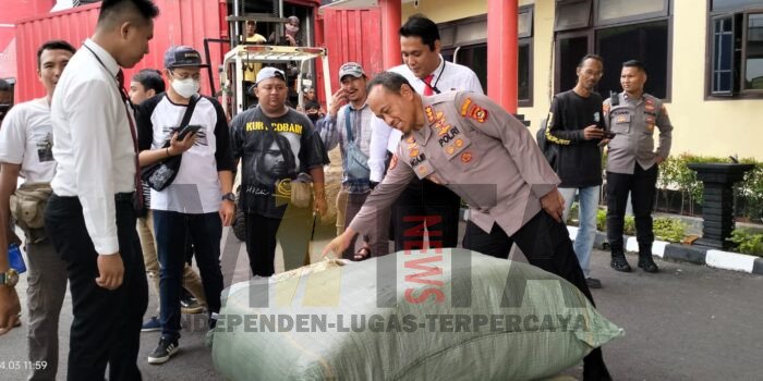 Polisi Sita Barang Ilegal Asal Negara Cina