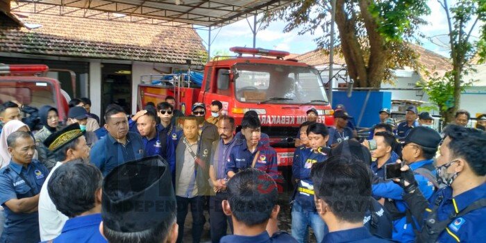 Puluhan Massa NasDem Tuntut Satpol PP, Dianggap Mengancam Seorang Kader Partainya