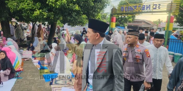 Walikota dan Wawako Prabumulih Sholat Id Fitri 1444 H Bersama Masyarakat