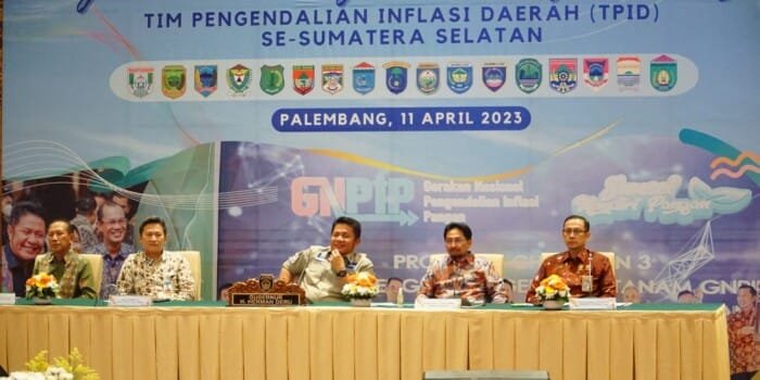 Herman Deru Intrusksikan Kepala Daerah Pantau Stok Pangan di Pasar Jelang Idul Fitri