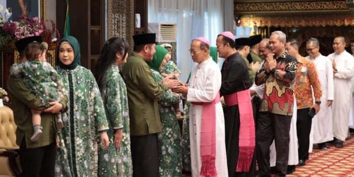 Gelar Open House Idul Fitri 1444 H, Gubernur Herman Deru Terima Semua Tamu dari Berbagai Lapisan Masyarakat