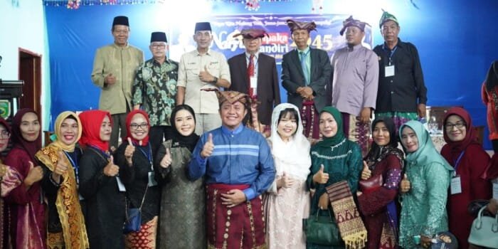 Hadiri Halal Bihalal dengan IWARI Cempaka, Gubernur Herman Deru Dianugerahi Gelar “Cinta Marga”