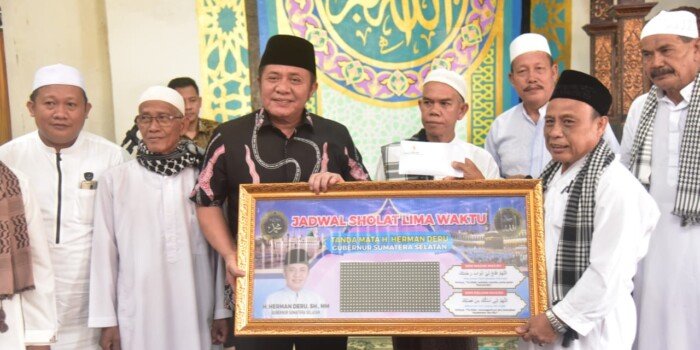 Pasca Idul Fitri 1444 H, Herman Deru Awali Safari Jum’at di Masjid Al Hidayah Tuan Kentang