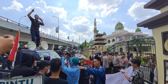 Geruduk Polda Sumsel, Minta Tindak Tegas Kasus Penahanan Petani di Banyuasin Oleh PT Andira Agro TBK