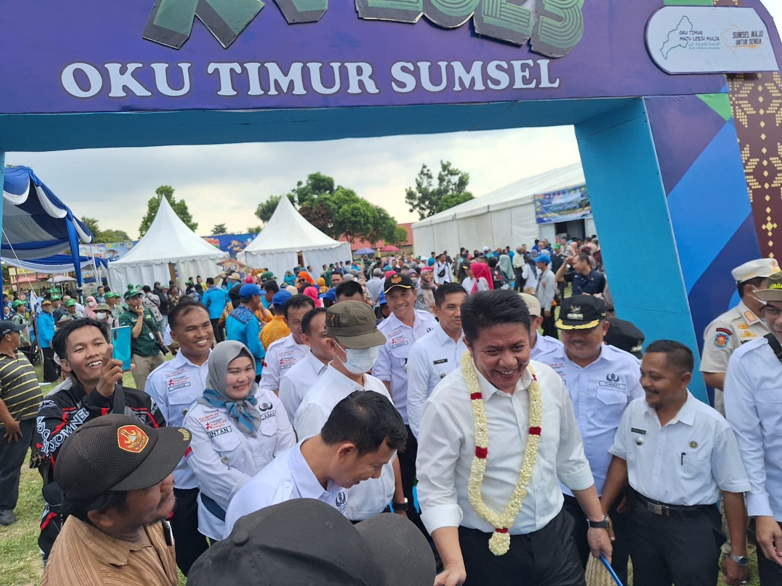 Gubernur Sumsel Disambut oleh Peserta PEDA KTNA 15 Sumsel
