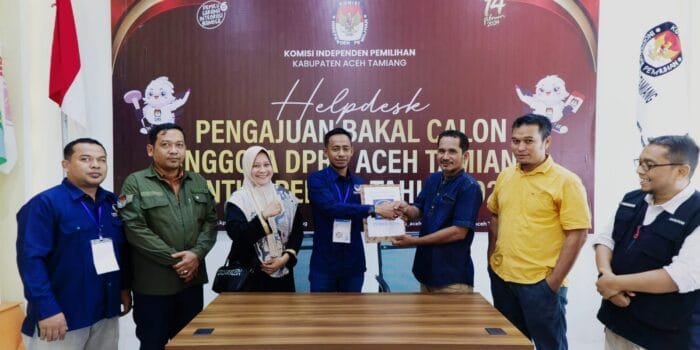 “Perdana” DPD Partai Nasdem Aceh Tamiang Daftarkan 35 Bacalon DPRK Ke KIP