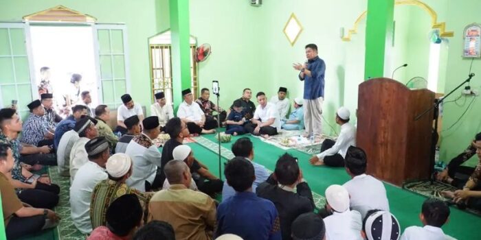 Safari Jum’at di Masjid Baitul Akbar, HD Dengarkan Aspirasi Warga Perumahan Tanjung Wahid