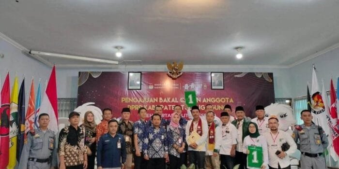 Konvoi Kader PKB Kawal Pendaftaran Bacaleg ke KPU Tulungagung, Ketua DPC PKB: 13 Angka Keberuntungan