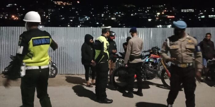 Polres Fakfak dan Polisi Militer Amankan Puluhan Kendaraan Roda Dua