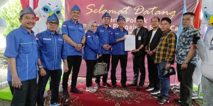 Bawa Tanjidor dan Kenakan Tanjak, Yudha Yakin Demokrat Palembang Raih 10 Kursi