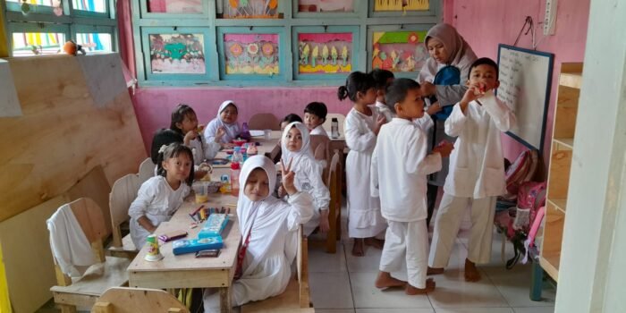 Mak Ganjar Sumsel Bantu Bangun Kembali TK Syailendra yang Sempat Terbakar