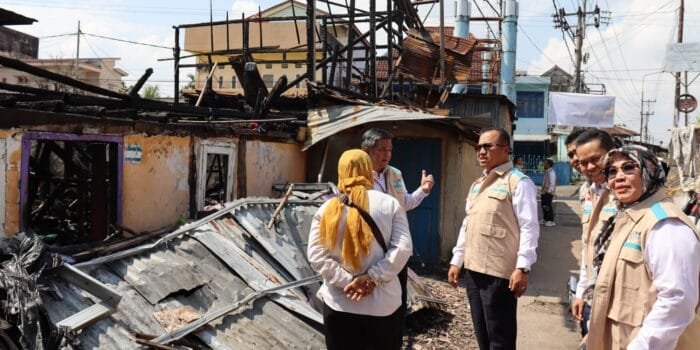 Peduli Kebakaran Kertapati, YBM Sumbang Bantuan Bagi Korban Terdampak