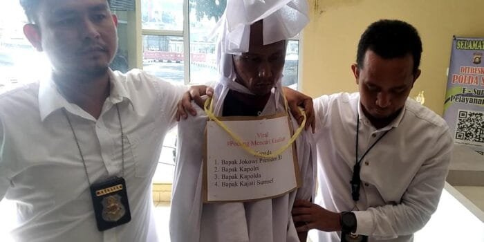 Pelaku Terduga Pencabulan Anak Dibawah Umur, Ditangkap Masih Berkostum Pocong