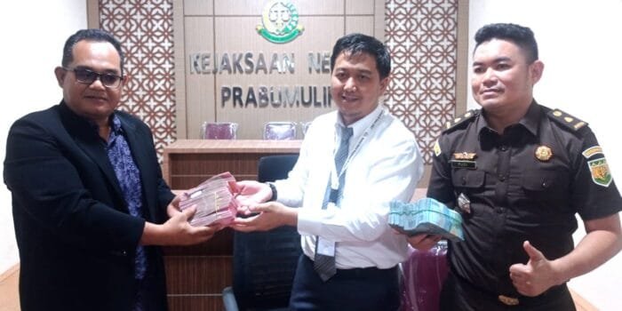 Kejari Prabumulih Terima Titipan Uang Melalui Pengacara Tersangka Mantan Kepala Sekretariat Bawaslu Provinsi