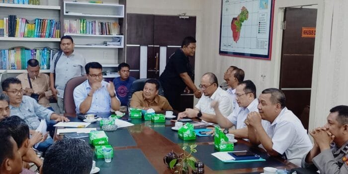 Komisi II DPRK Aceh Tamiang Gelar RDP Terkait Pengosongan Rumah Dinas Pensiunan Karyawan PTPN-I Pulau Tiga