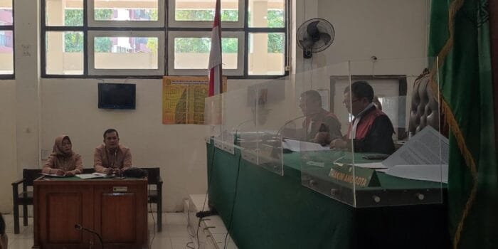 Hakim Kabulkan Gugatan Karmini