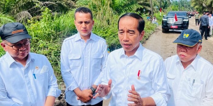 Tinjau Kondisi Jalan di Sumut, Presiden Jokowi: Jangan Sampai Jalur Logistik dan Jalan Produksi Rusak Parah