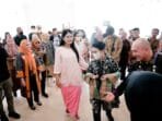 Kahiyang Ayu dan Pengurus Dekranas Tinjau Pelatihan Tenun Dekranasda Medan