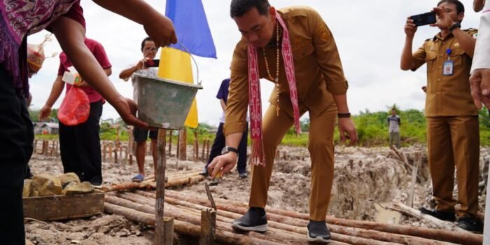 Pembangunan Pastoran Paroki Santo Paulus Bunut, Bupati Kapuas Hulu: Perbedaan Menjadi Suatu Kekuatan
