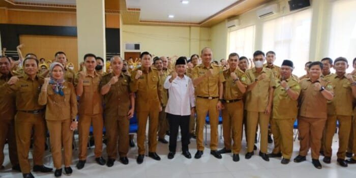 Pj Bupati Apriyadi Minta Pegawai PUPR Rajin Turun ke Lapangan