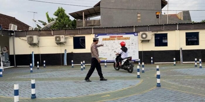 Apresiasi Inovasi Pak Sicomo, Mudahkan Masyarakat Tulungagung Lulus Ujian SIM