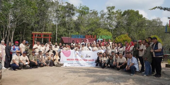 SKK Migas Sumbagsel – KKKS Sumsel Gelar Field Trip Bersama FJM Sumsel di Daerah Mitra Binaan PHR Zona 4