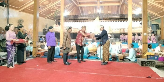 Hadiri Bersih Desa Gesikan, Wabup Tulungagung Sebut Tradisi Sebelum Bulan Suro