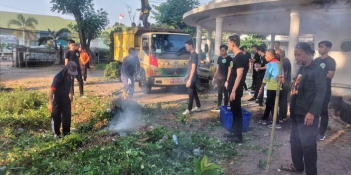 Usai Diserahkan ke Dinas Kebudayaan Palembang, Balai Pertemuan Mulai Dibersihkan