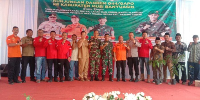 Bareng Danrem 044/Gapo, Pj Bupati Apriyadi Sambangi Warga Muara Medak