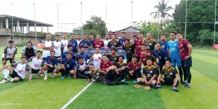 Serunya Turnamen Mini Soccer Humas Polda Sulbar Lawan Jurnalis