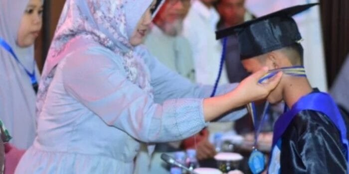 Hadiri Wisuda Tahfiz, Wabup Sinjai Beri Motivasi