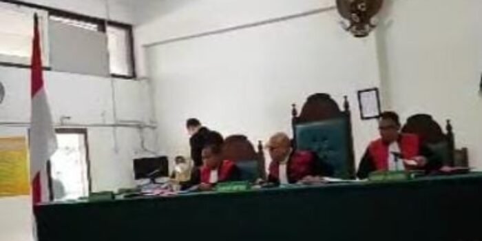 Ngaku Polisi dan Miliki 2 Senpira, Jaka Saputra Dituntut 1 Tahun 6 Bulan