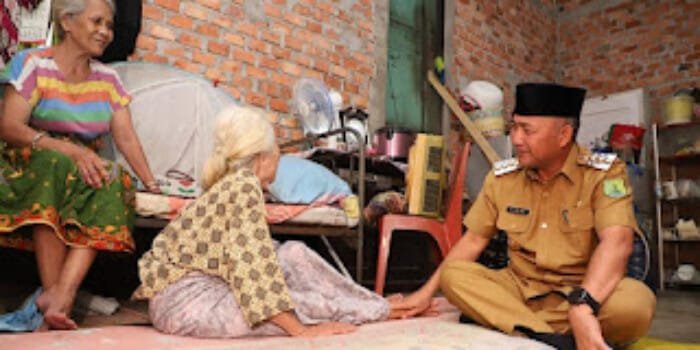 Sambangi Cik Nung, Pj Bupati Apriyadi Nostalgia Cerita Lama