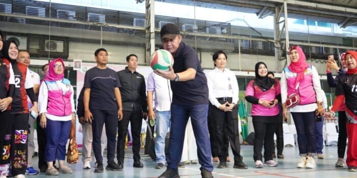 Herman Deru Yakini Tournamen Volleyball Perwosi Mampu Kembangkan Kemampuan Pegiat Olahraga Wanita di Sumsel