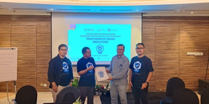 Siap Adopsi Trustworthy News Indicators, 29 Media AMSI Tandatangani Komitmen Bersama