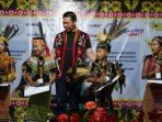 Bupati Kapuas Hulu Tutup Gawai Dayak “Ngihup Kenelang” di Kecamatan Semitau