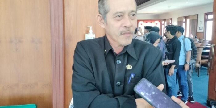 Pampang Baliho Anggaran, Kadisnakertrans Tulungagung: Ciptakan Pemerintahan Bersih dan Berintegritas