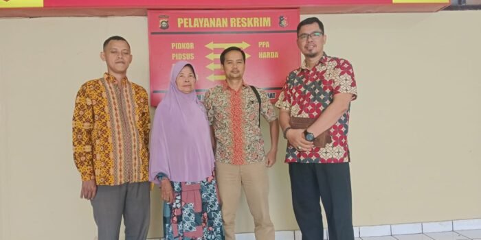 Nenek Ngatiem Penuhi Panggilan Penyidik Pidum