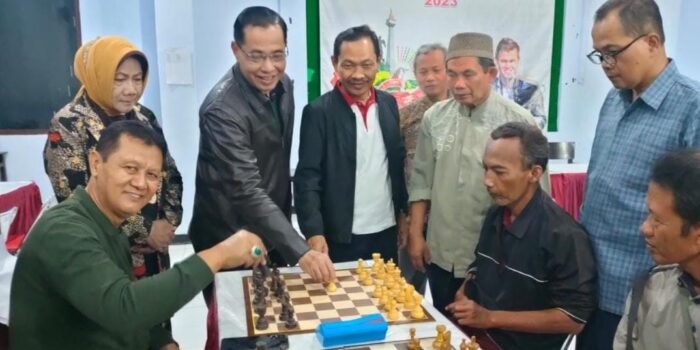 Puluhan Peserta Meriahkan Turnamen Catur Hari Koperasi ke-76, Ketua Dekopinda Tulungagung: Bukti Kami Peduli